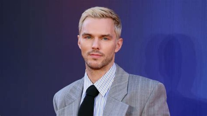 Nicholas Hoult And Victoria Justice's Private Paradise